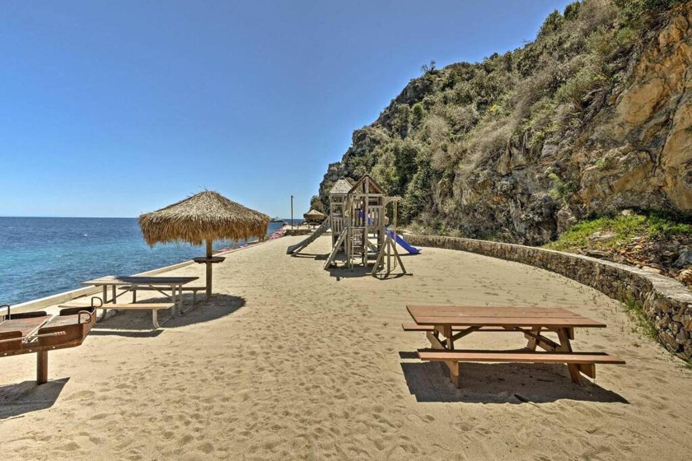 Gorgeous Oceanfront Villa With Panoramic Views อาวาลอน ภายนอก รูปภาพ
