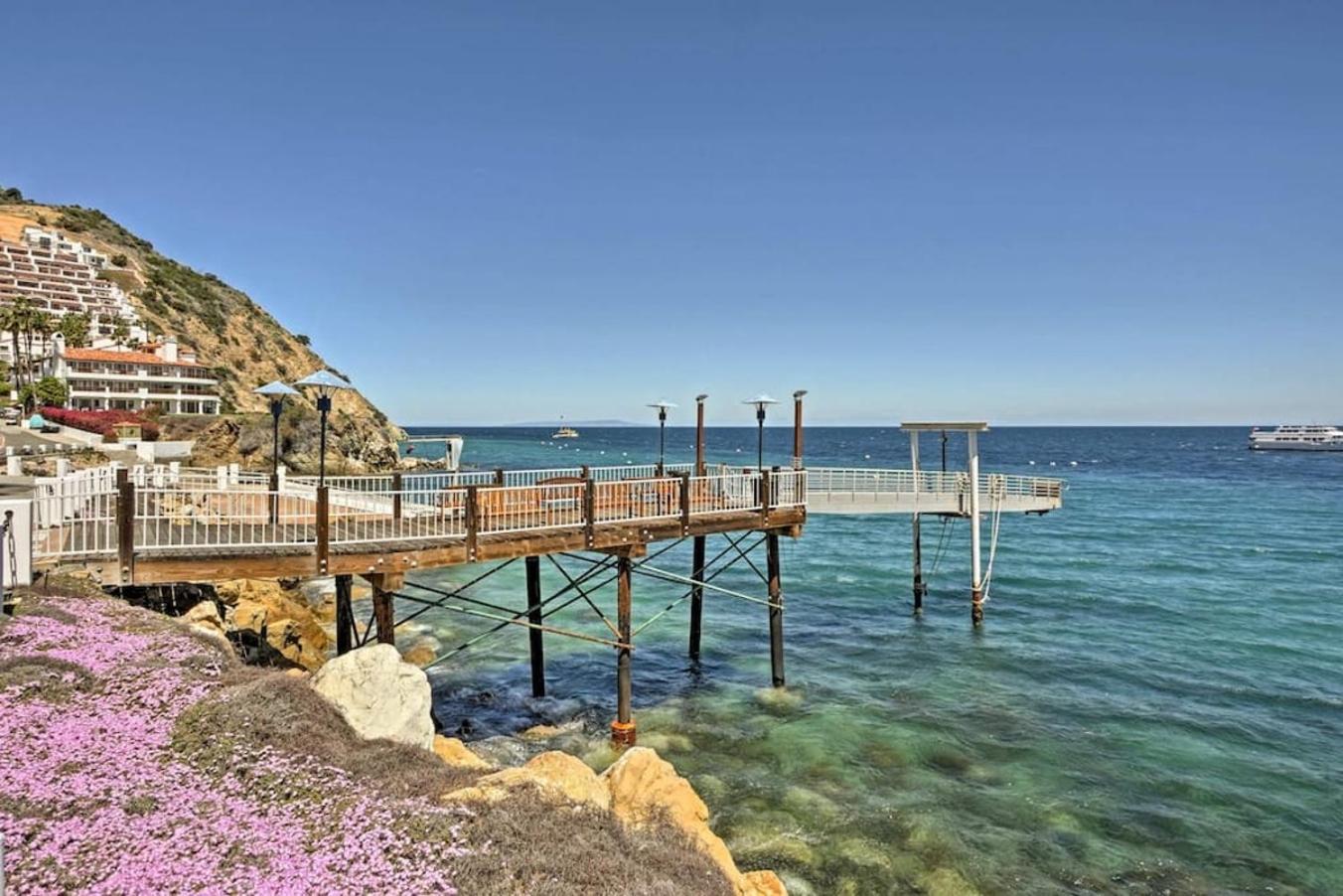 Gorgeous Oceanfront Villa With Panoramic Views อาวาลอน ภายนอก รูปภาพ