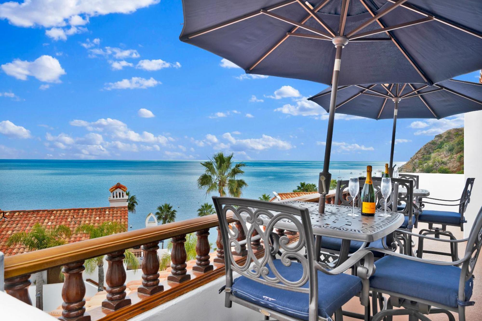 Gorgeous Oceanfront Villa With Panoramic Views อาวาลอน ภายนอก รูปภาพ