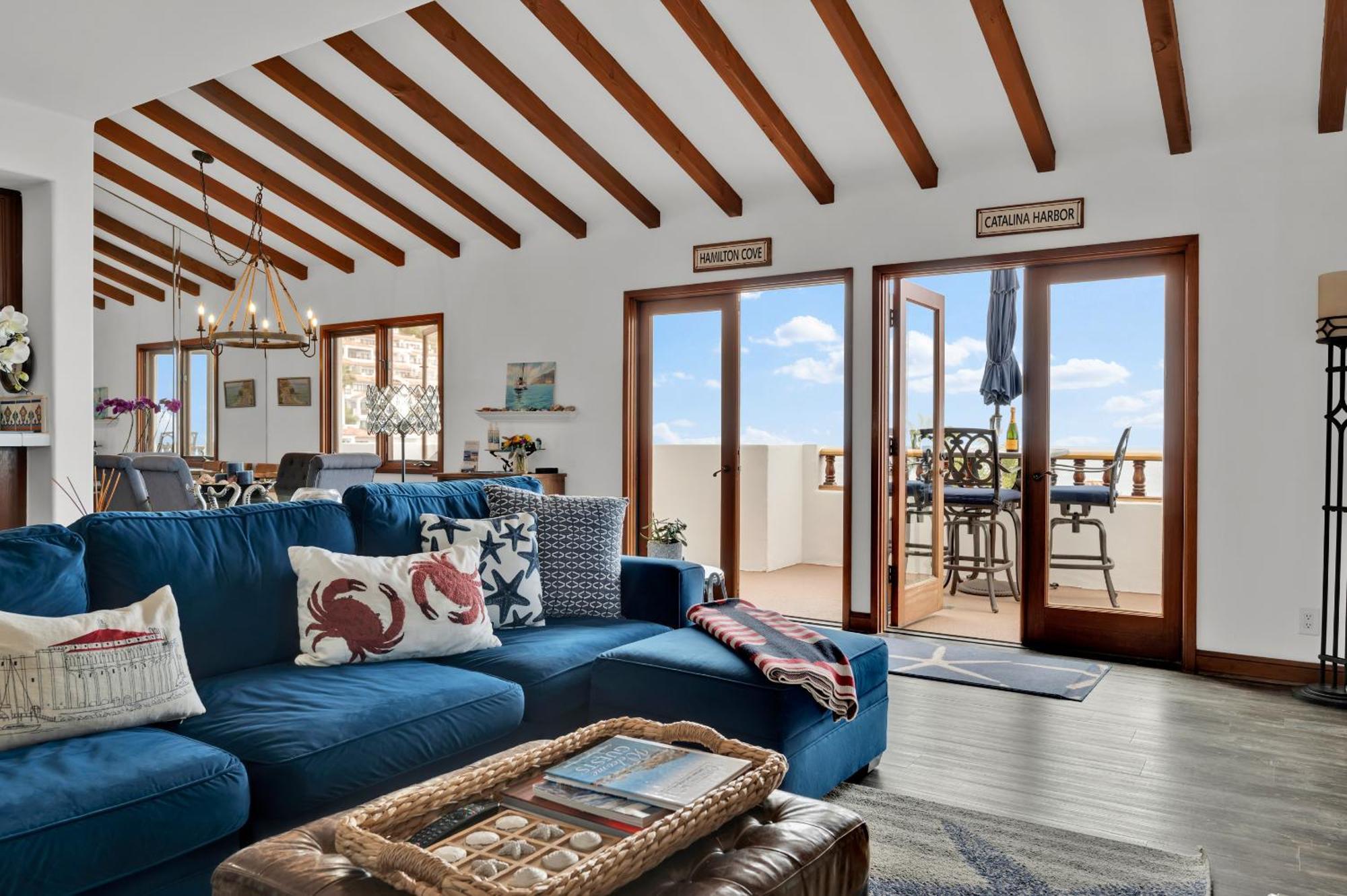 Gorgeous Oceanfront Villa With Panoramic Views อาวาลอน ภายนอก รูปภาพ