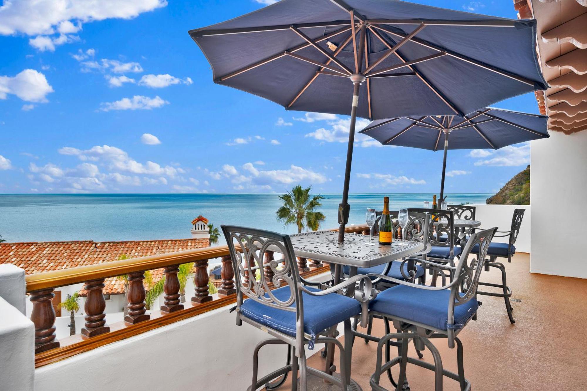 Gorgeous Oceanfront Villa With Panoramic Views อาวาลอน ภายนอก รูปภาพ